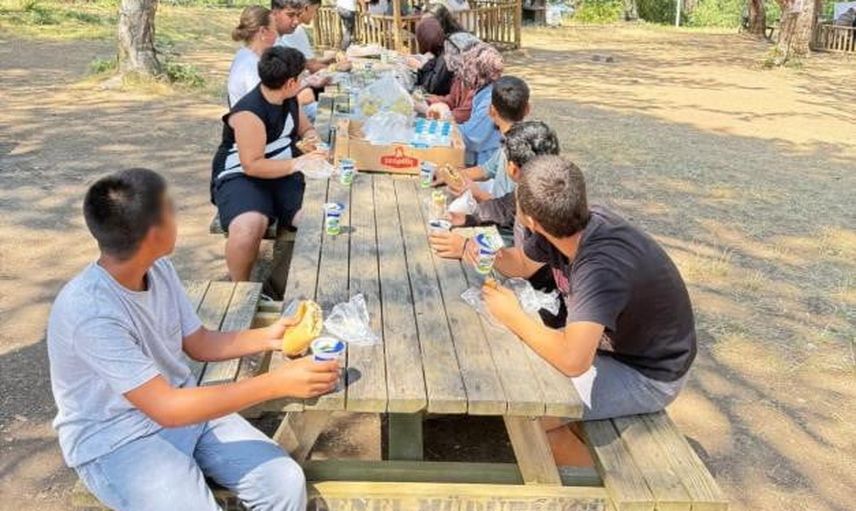 Doğa ile buluşma: Bilecik'te koruma altındaki çocuklar piknikte