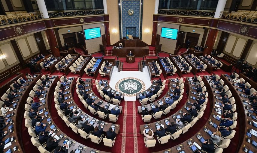 Kazakistan’da yeni anayasa sonrası yönetimde istikrar vurgulandı: Erlan Karin cumhurbaşkanı yardımcısı, Oljas Bektenov başbakan