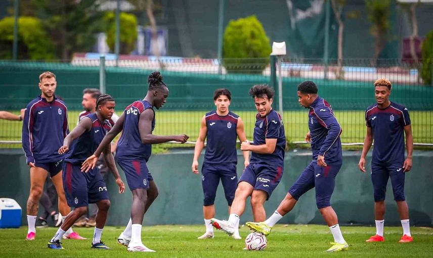 Trabzonspor hazırlıklarını hızlandırdı: Ferencvaros maçı öncesi taktik prova