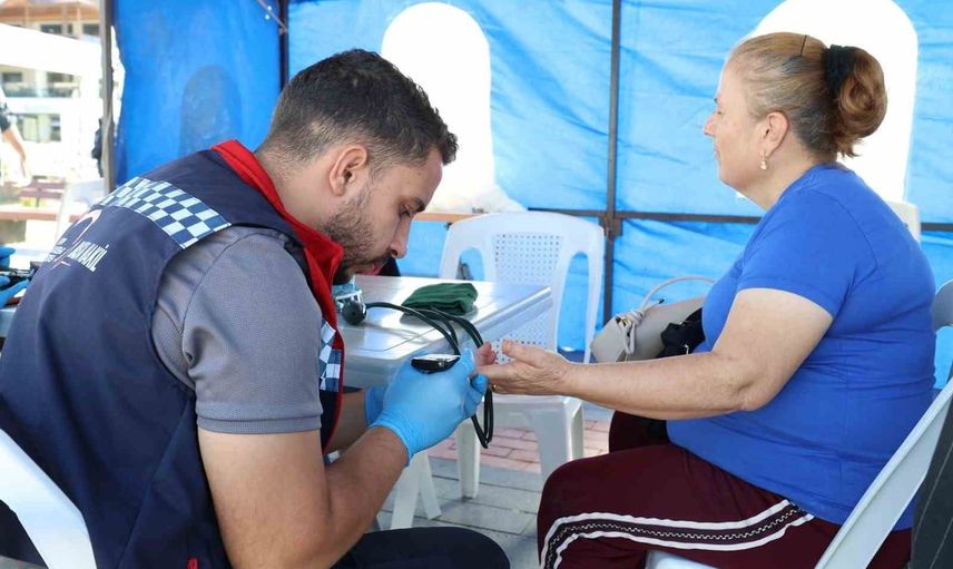 Samandağ'da ücretsiz sağlık taraması halkla buluştu
