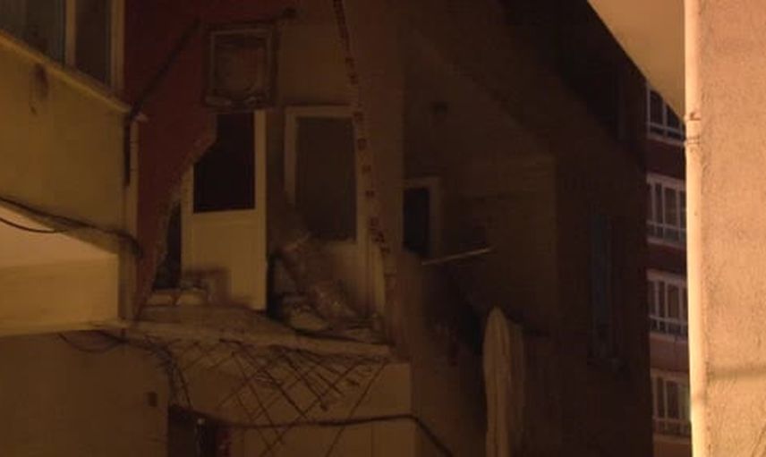 Güngören Akıncılar'da balkon çökmesi sonrası bina tedbir amaçlı boşaltıldı