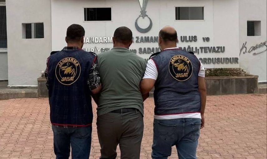 Gaziantep'te silahlı yağma ve tehditten 27 yıl 3 ay cezası bulunan H.G. yakalandı