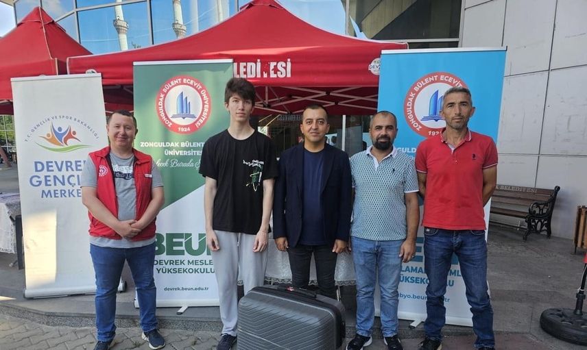Yeni döneme hoş geldiniz: BEUN ekipleri öğrencileri terminallerde karşıladı
