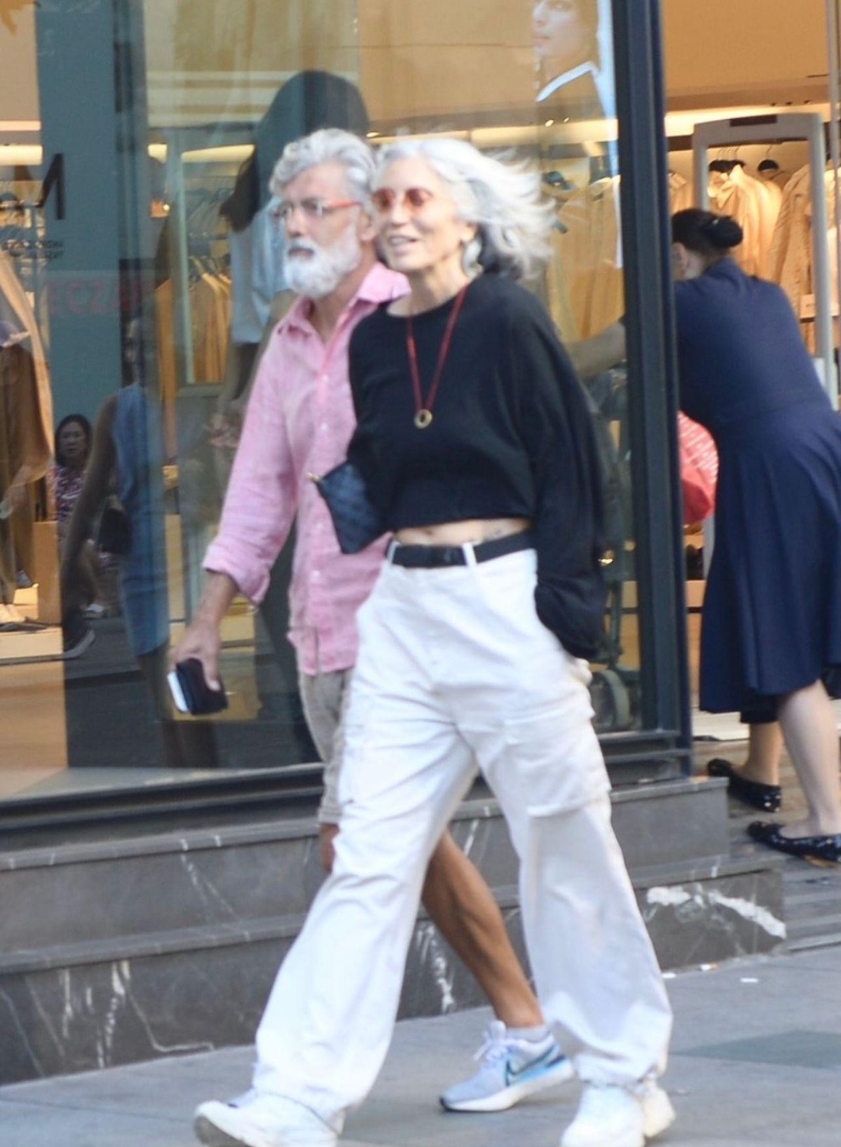 Serenay Sarıkaya'nın annesi Ümran Seyhan ile Cansu Tosun'un evli babası Kenan Tosun