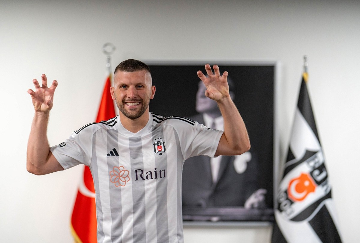 Burak Yılmaz Kararını Verdi