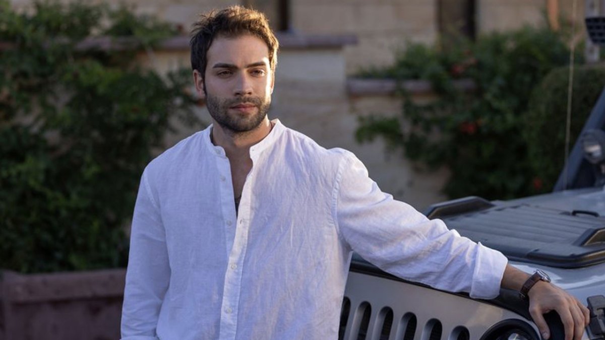 Safir'in Yıldızı: Burak Berkay Akgül Kimdir?