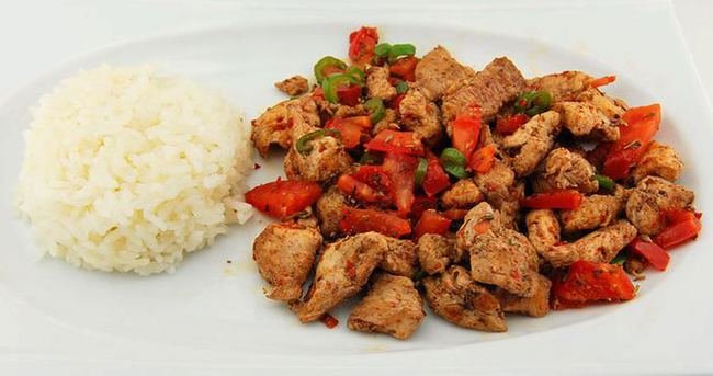 Günün Menüsü: Çorbadan Tatlıya Doyurucu ve Nefis Bir Akşam Yemeği