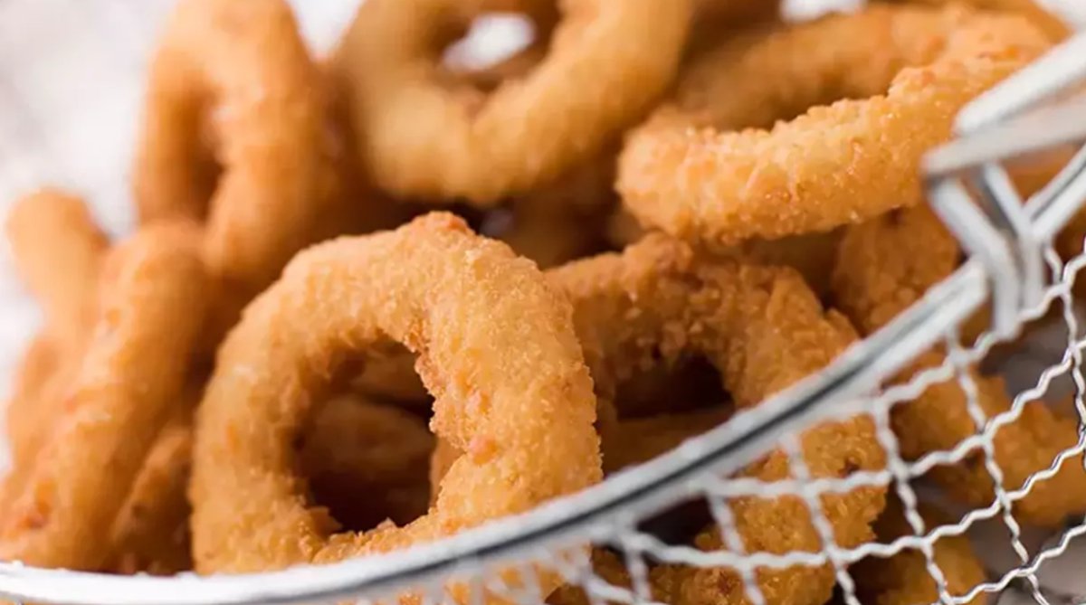 Airfryer ile Yağsız Kızartma Yaparak Çıtır Soğan Halkası Nasıl Hazırlanır?