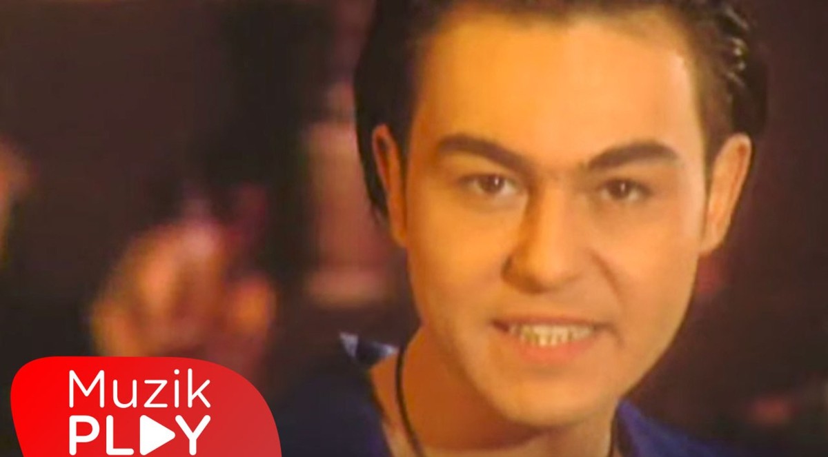 Ünlü şarkıcı Serdar Ortaç