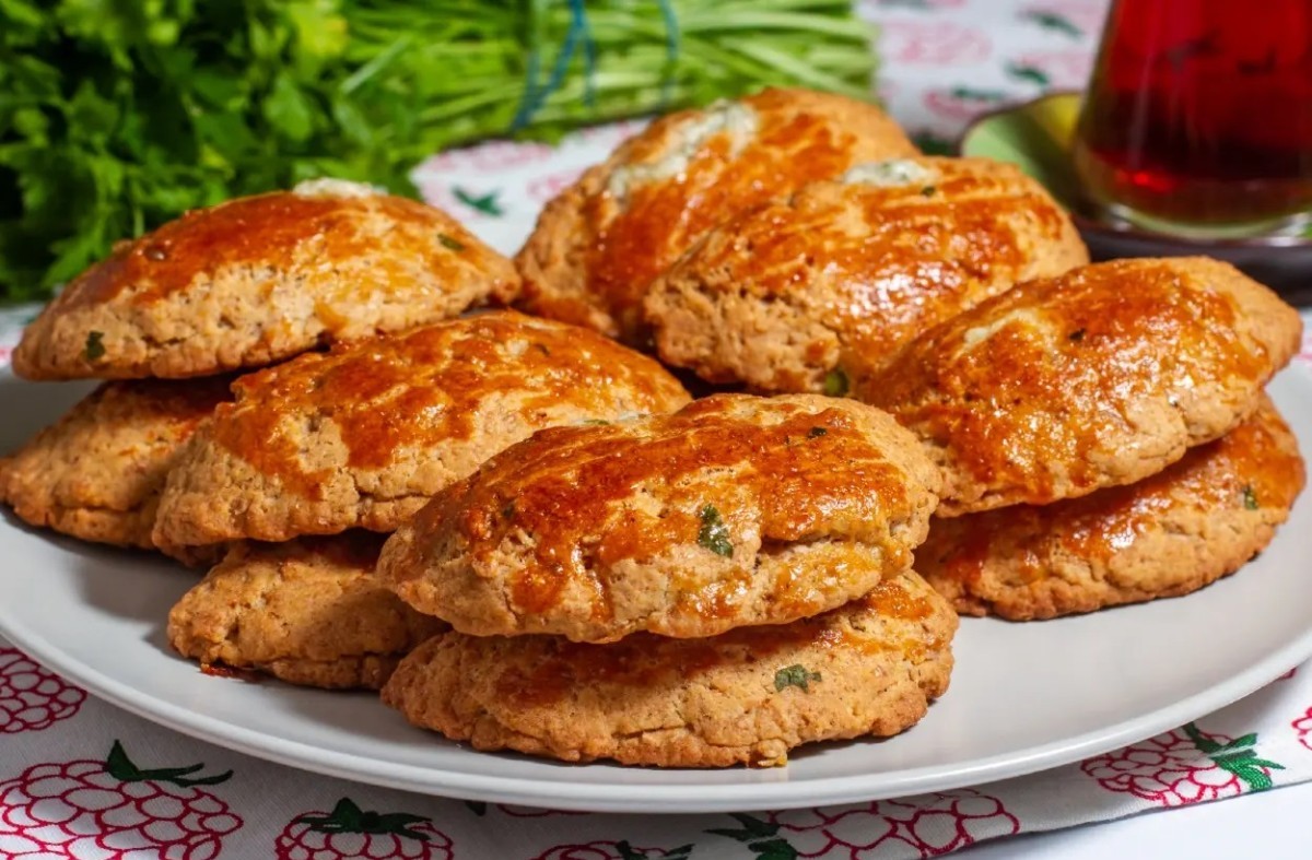 5 dakikada yapılabilecek kolay poğaça tarifleri