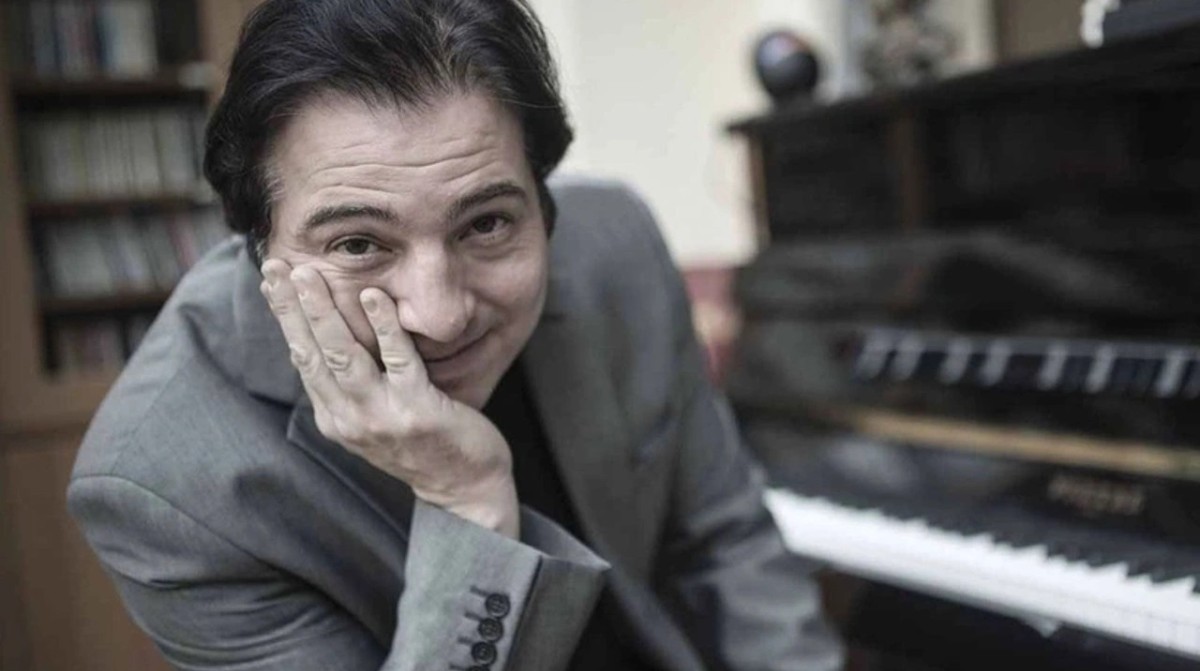 Cem Adrian'ın eski mesleği