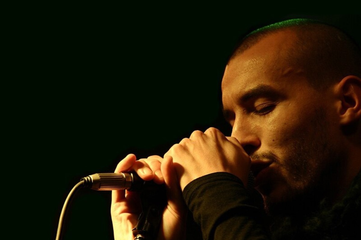 Cem Adrian'ın eski mesleği