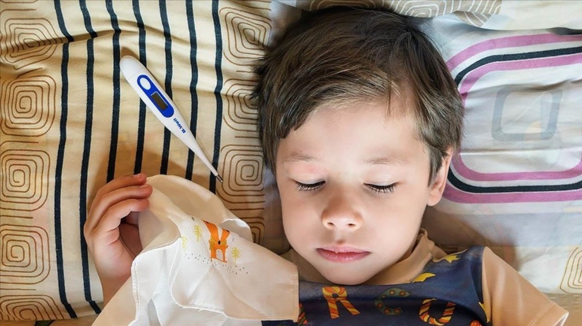 Çocuklar arasında üçlü salgın başladı