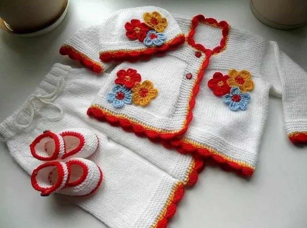 en farklı ve kolay 2023 trendi bebek yeleği modelleri