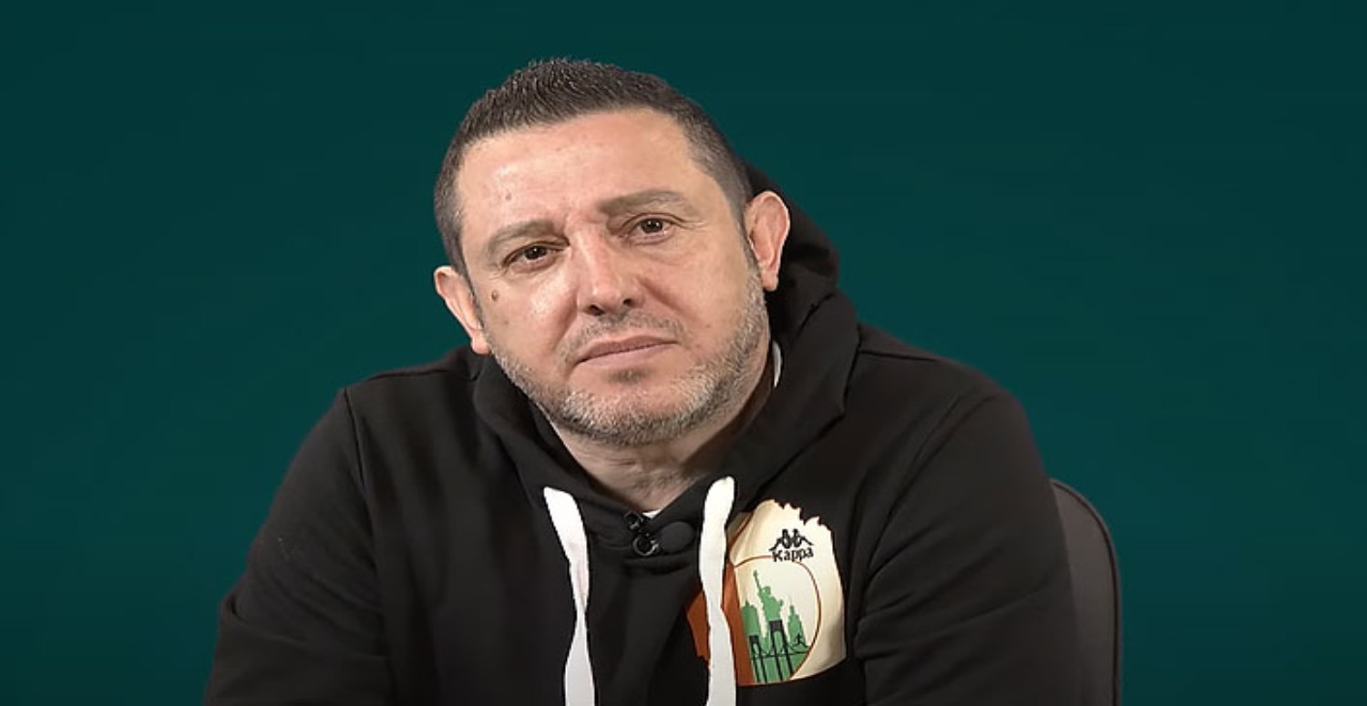 İstifa Çağrıları Geliyor