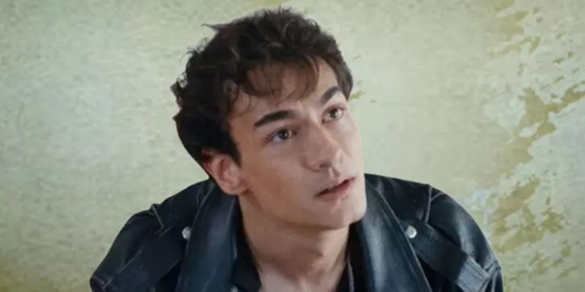 Miray Daner'in nefes kesen sevişme sahnesi sosyal medyayı salladı!