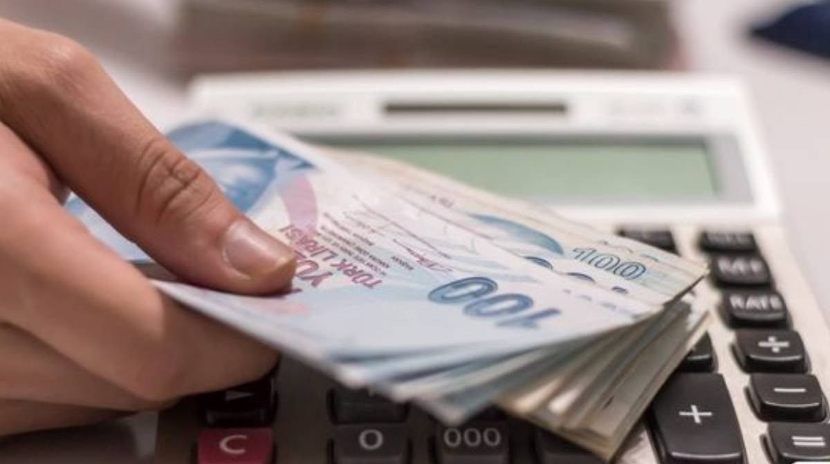 Nakit ihtiyaçlarına yılbaşı sürprizi! O banka bir kuruş faiz almadan kredi dağıtmaya başladı!