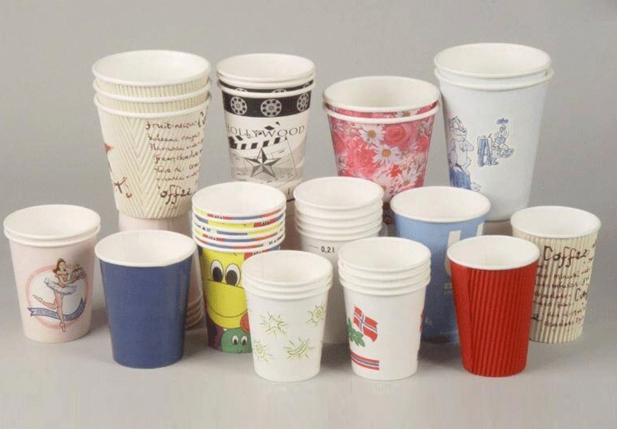 Plastik veya karton bardaklar zararlı mı