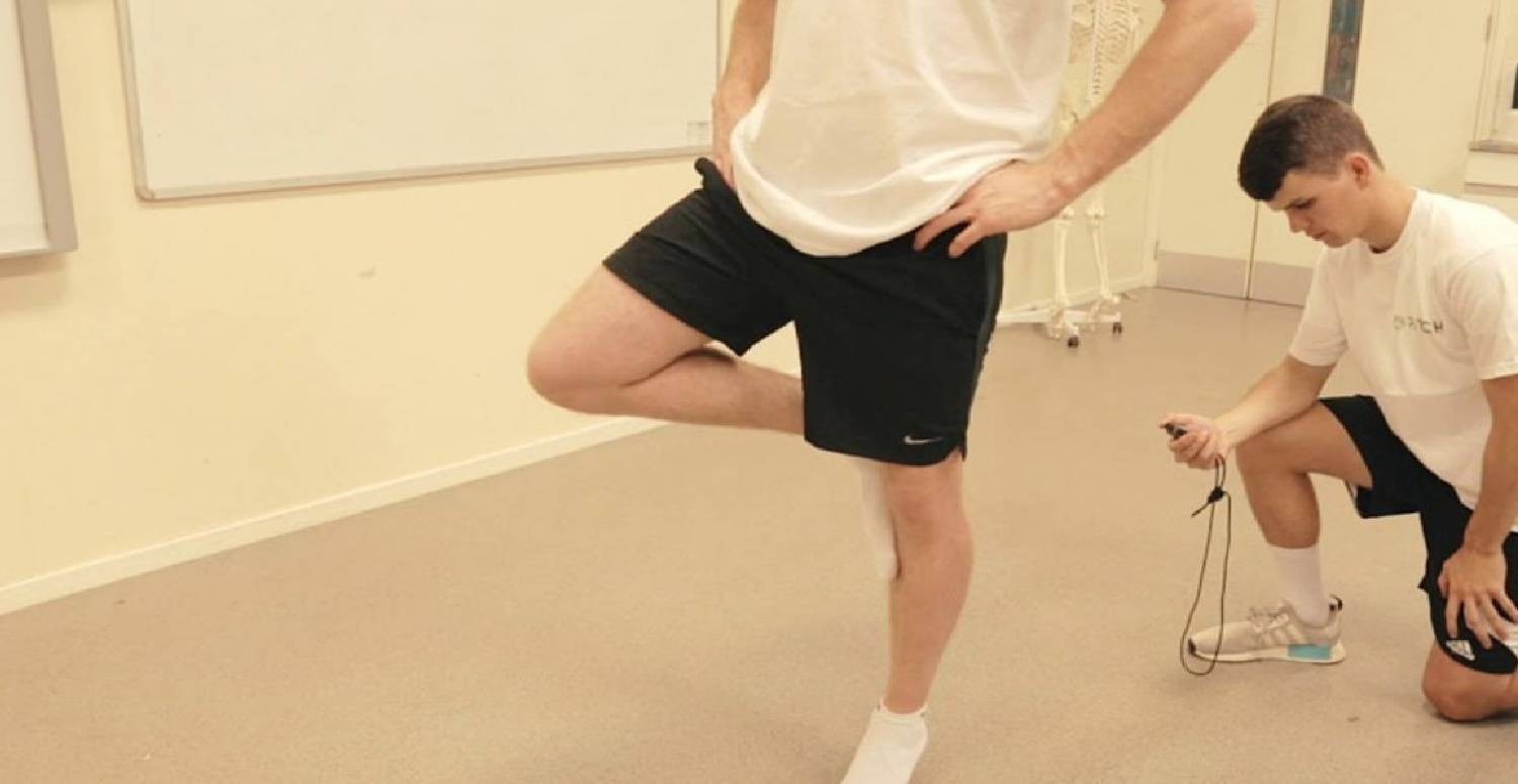 tek ayak üstünde olma