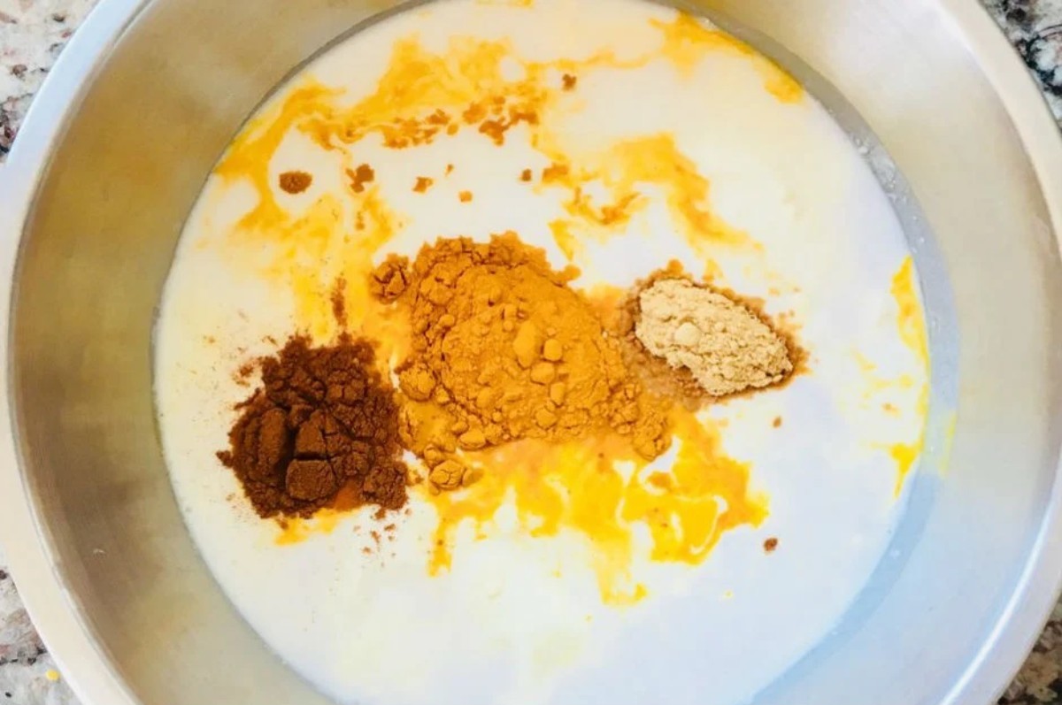 Yoğurdun içine 3 malzemeyi katıp tüketen 15 günde 5 kilo veriyor