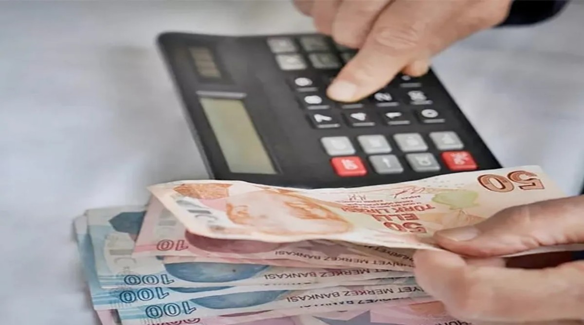 7500 TL emekli maaşı alan üzülmesin! Yılın son kıyağıyla 12.000 TL daha hesaplara yatacak