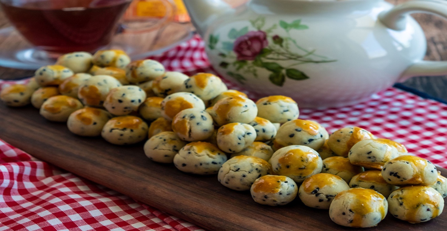 AĞIZDA DAĞILACAK MİNİ TUZLU KURABİYE