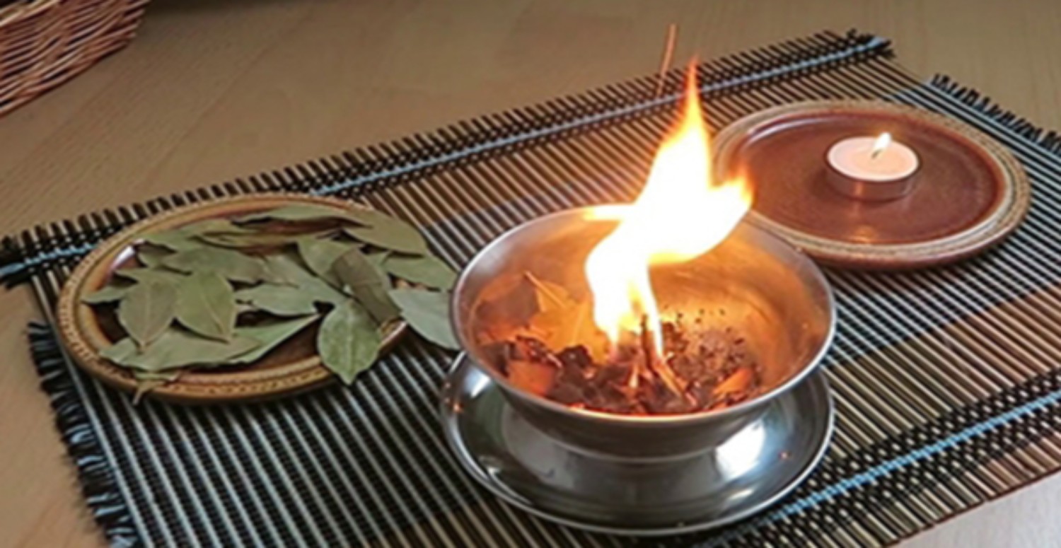 DEFNE YAPRAĞI YAKMAK