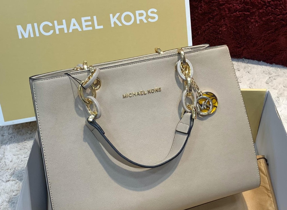 dünyaca ünlü markalar indirimle satılıyor