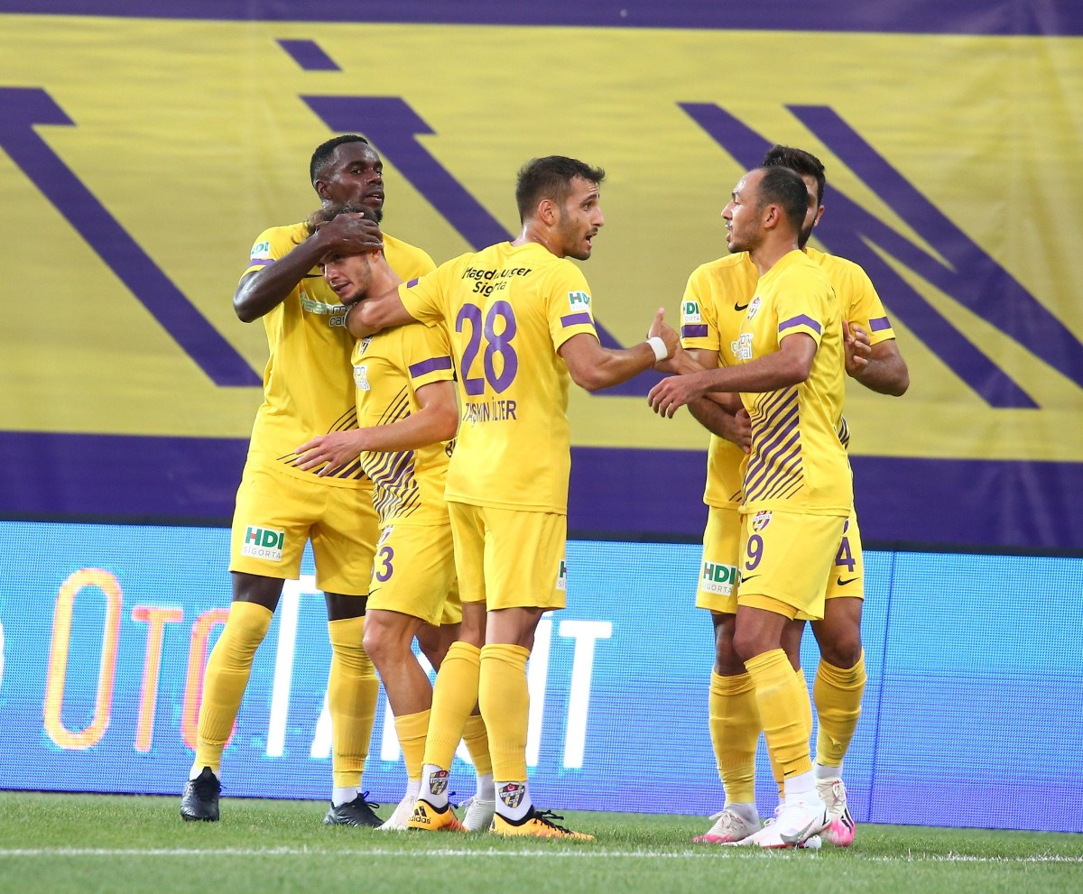 Fenerbahçe'nin transfer ettiği Umut Nayir,