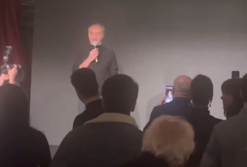 Yılmaz Erdoğan İnci Taneleri Dizisinin ilk bölümünü dizi ekibi ile birlikte izledi! İşte dizi ekibinin eğlenceli anları