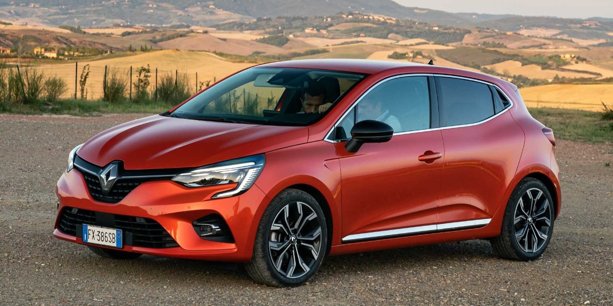 Kia'nın rakibi Clio ise Techno Esprit