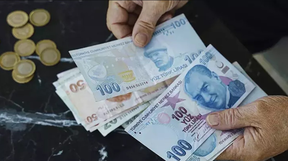 Emekli maaşını Halkbank'tan alanlara nakit desteği