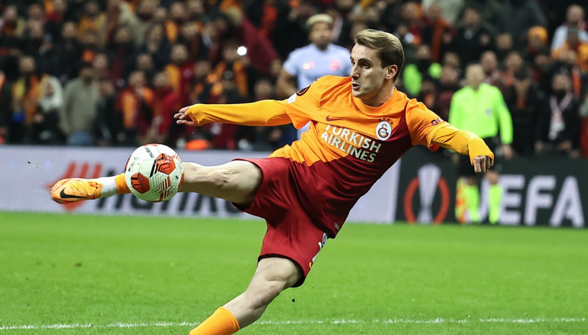 iki isim için rekor teklifler