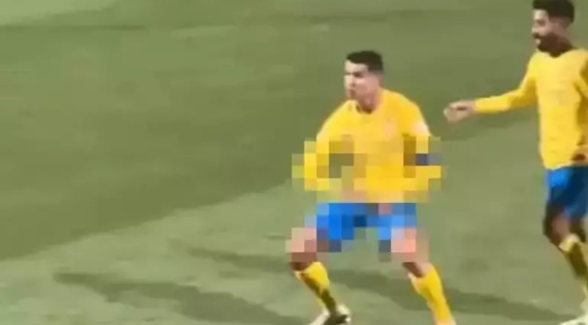 Tribünlere uygunsuz hareketlerde bulunan Ronaldo şimdi yandı!