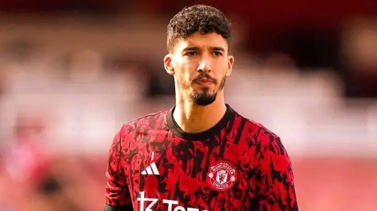 Altay Bayındır'ı sevindiren transfer