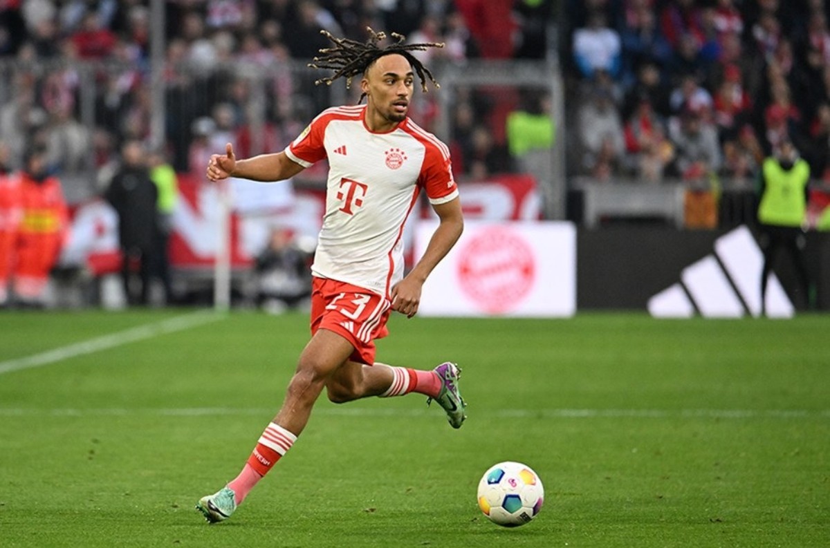 Bayern Münih Sacha Boey için kararını verdi