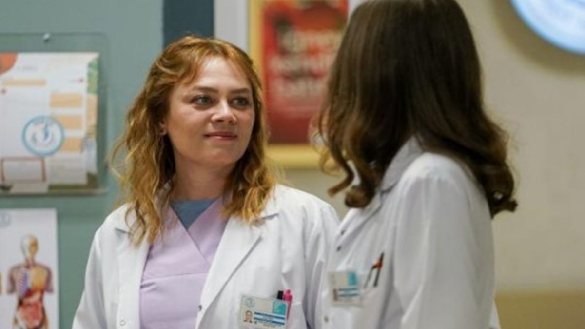 Gösterilenin aksine, Bahar dizisinin çekimlerinin büyük bir kısmı gerçek bir hastanede gerçekleşmiyor. Dizide sıkça bahsi geçen 