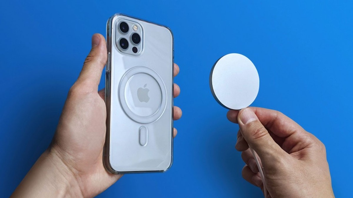 İPHONE 12 SAHİPLERİNE MÜJDE 15W KABLOSUZ ŞARJ ARTIK MÜMKÜN