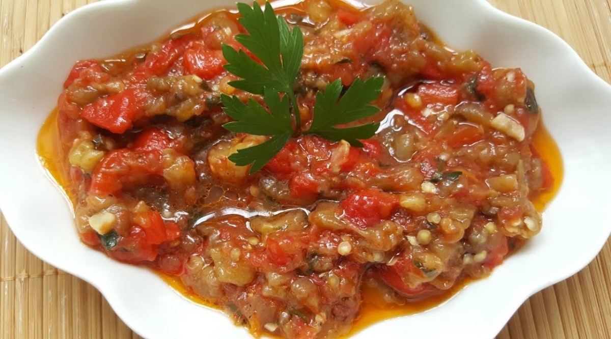 Közlenmiş Patlıcanla Kahvaltılık Sos Tarifi