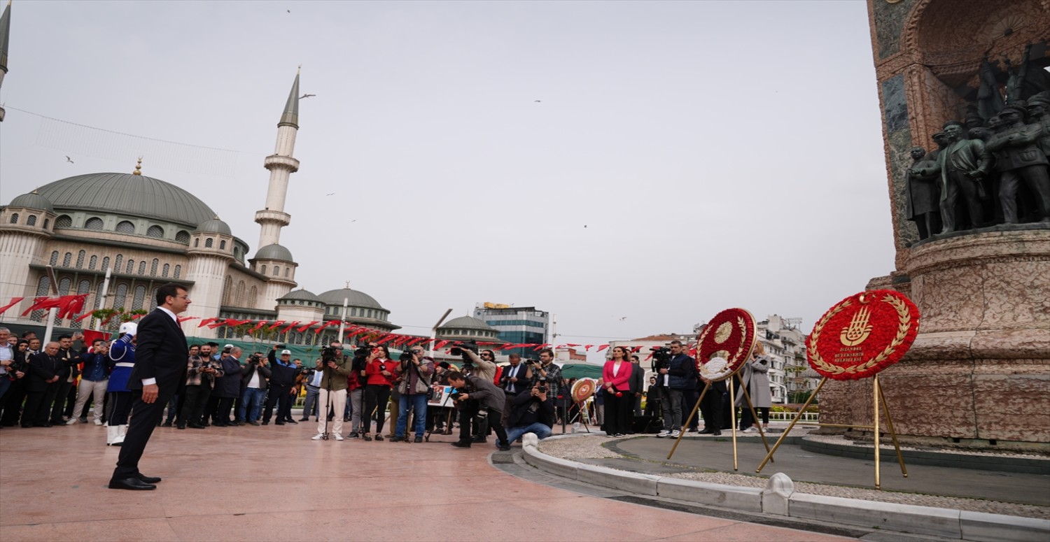 İstanbul’da 23 Nisan Taksim Meydanı’ndan kutlandı