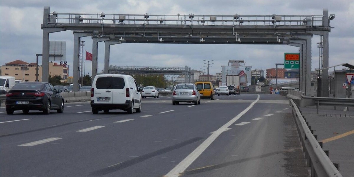 otoyol ve köprü geçişlerine zam geldi