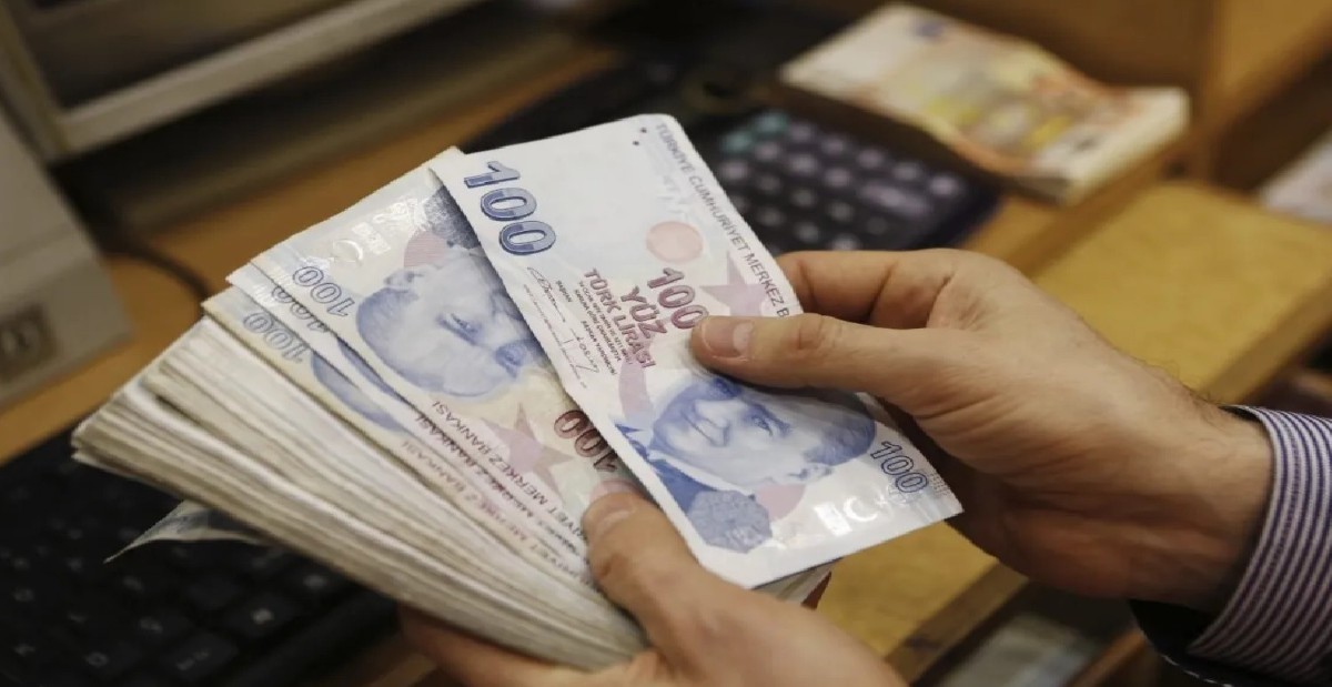 Vakıfbank tek başvuruya 10.000 TL kredi veriyor!