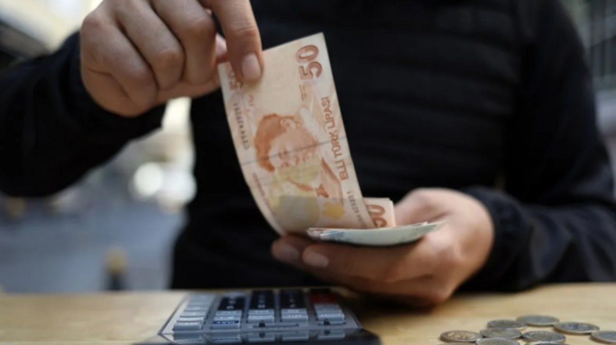 Acil nakit arayan emekliye 10.000 TL PTT kıyağı! Başvurular an itibarıyla açıldı