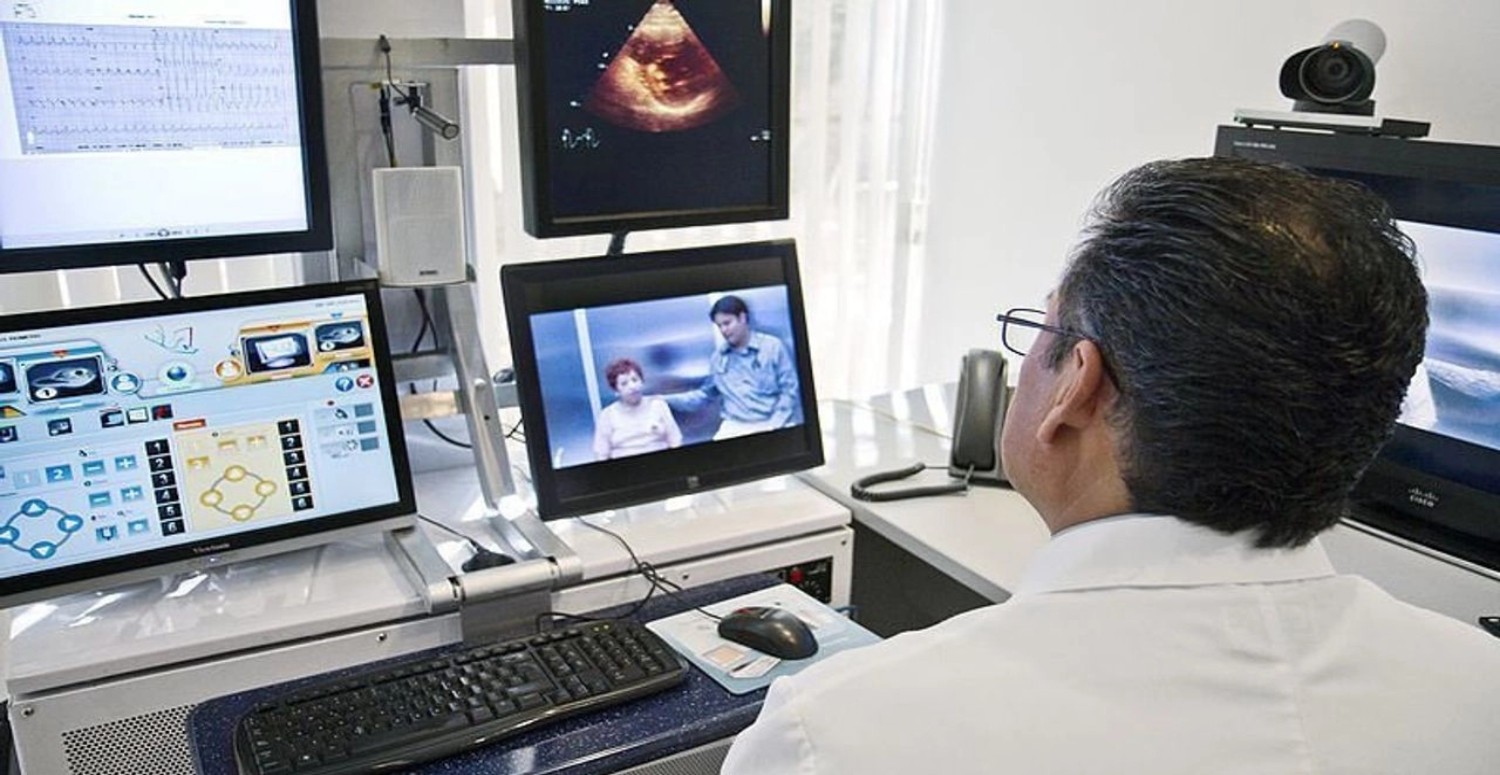 Sağlıkta yeni dönem bugün itibarı ile başlıyor: Uzaktan muayene masrafları SGK’dan