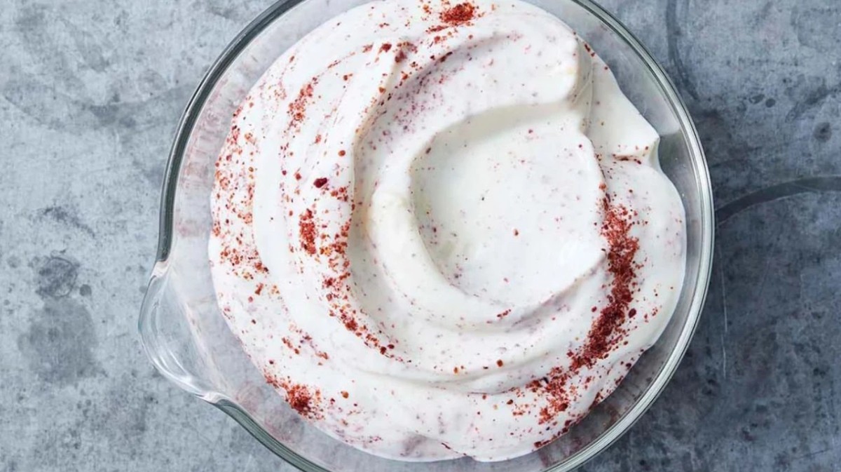 SUMAKLI YOĞURDUN SAĞLIĞA FAYDALARI