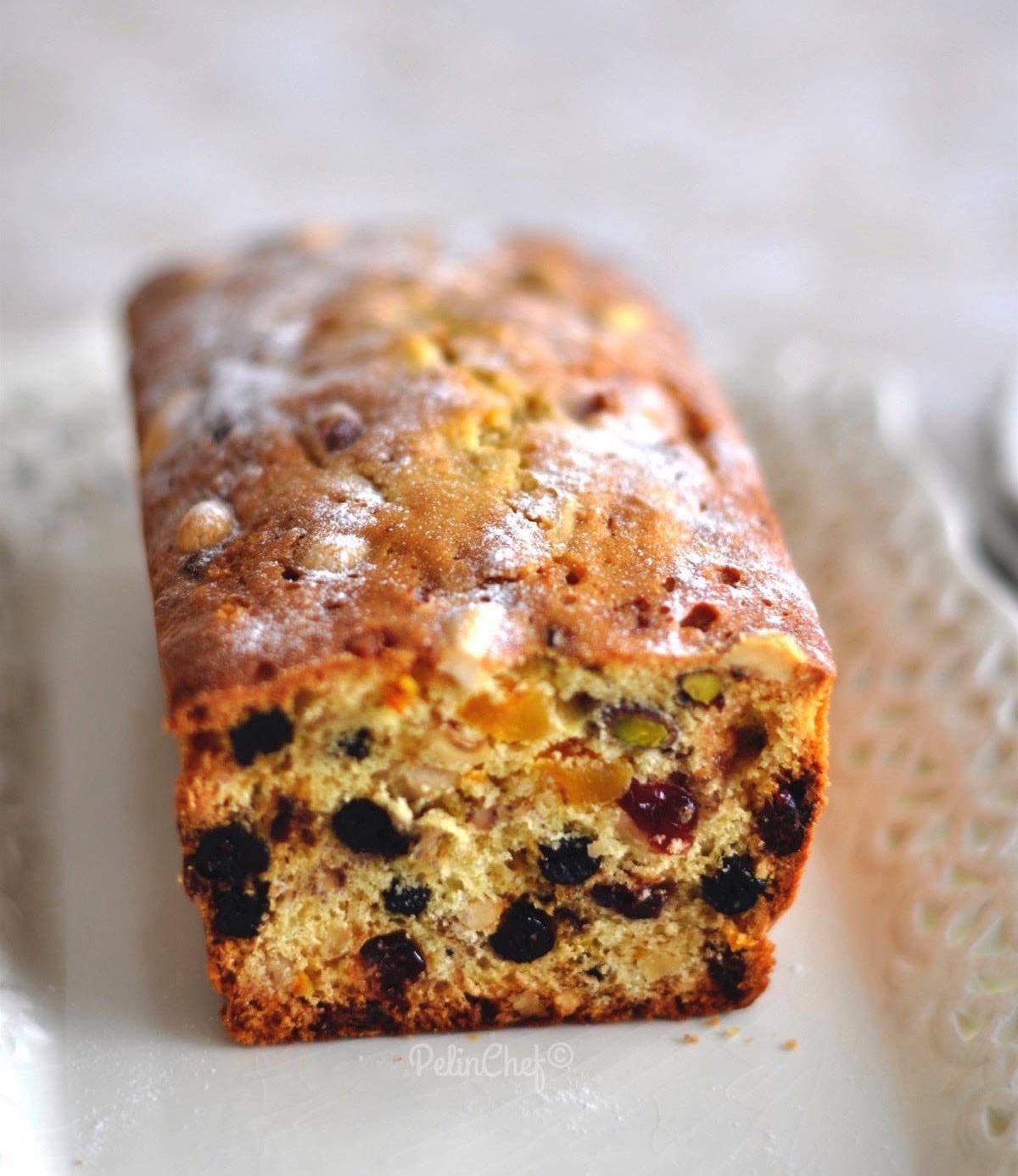 Yapıp 1 dilim yeseniz tüm gün mutlu gezeceksiniz! Lezzet dolu pratik üzümlü kek tarifi