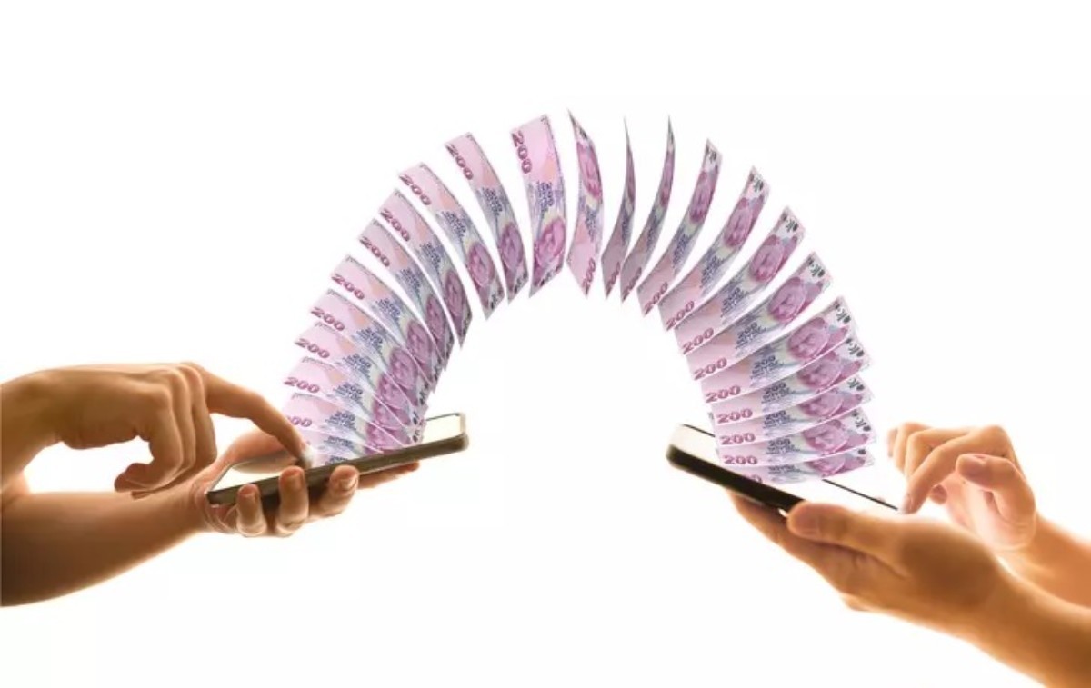 İŞ Bankası SMS ile duyurdu! O işlemler yapılamayacak