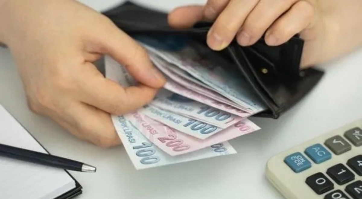 Özel bankadan 15.000 TL nakit destek! Eşe dosta borcu olan başvuruyor