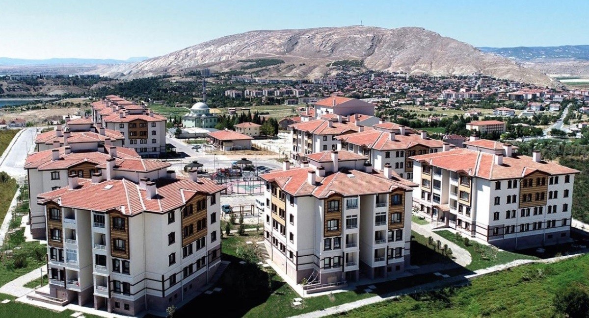 TOKİ 15 ilde ucuz işyeri satacak