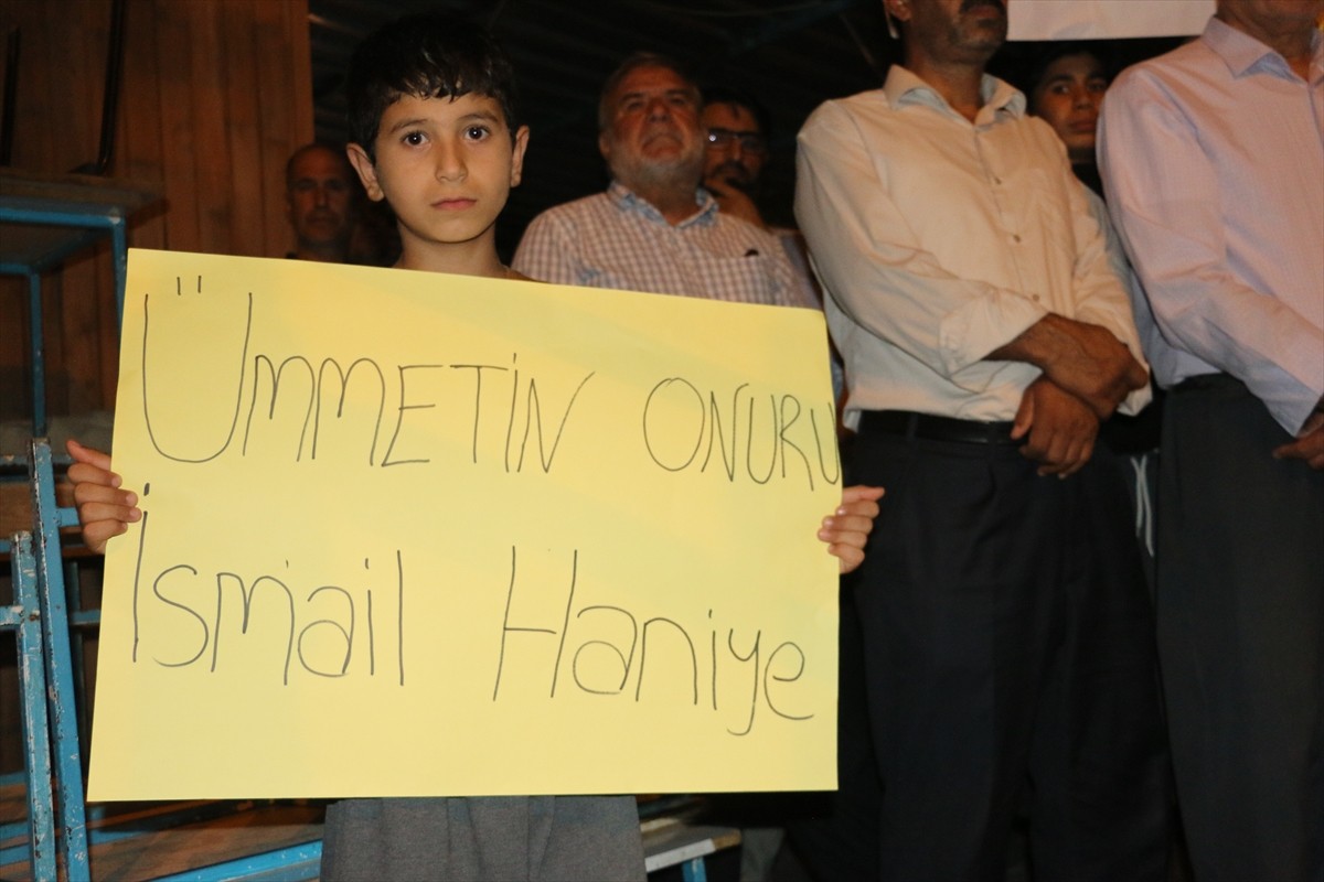 Adıyaman'ın Kahta ilçesinde İran'ın başkenti Tahran'da suikasta uğrayan Hamas Siyasi Büro Başkanı...